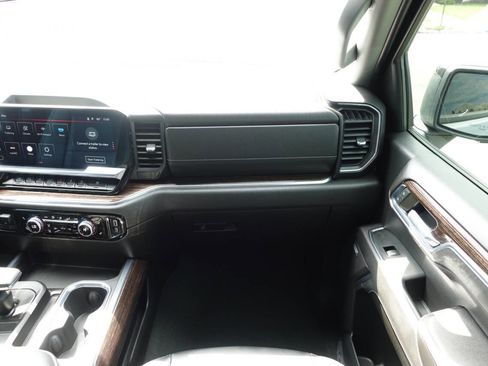 Used 2023 GMC Sierra 1500 Elevation w/ Preferred Package image 39