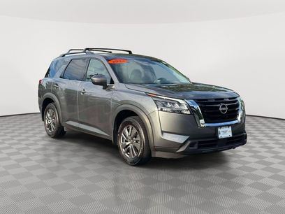 Used 2024 Nissan Pathfinder SV