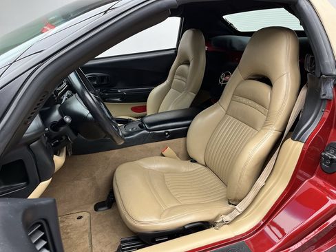 Used 1999 Chevrolet Corvette Convertible w/ Memory Pkg RWD image 8