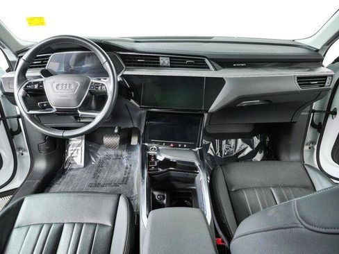 Used 2023 Audi e-tron Premium Plus w/ Premium Plus Package AWD/4WD image 20