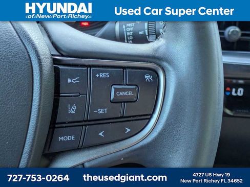 Used 2023 Lexus UX 250h FWD w/ Accessory Package (Z2) image 32