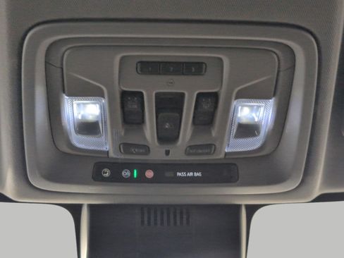 Used 2023 GMC Sierra 1500 Denali w/ Denali Reserve Package AWD/4WD image 18