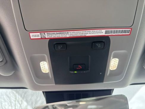 Used 2025 Toyota Camry LE image 32