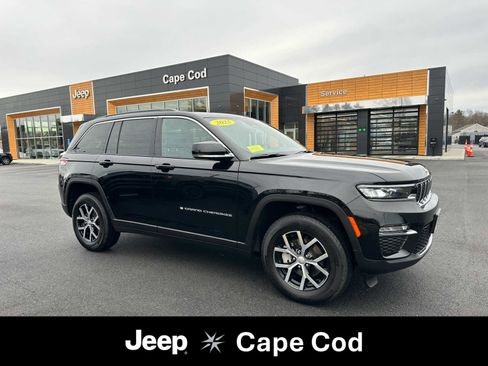 Used 2025 Jeep Grand Cherokee Limited image 1