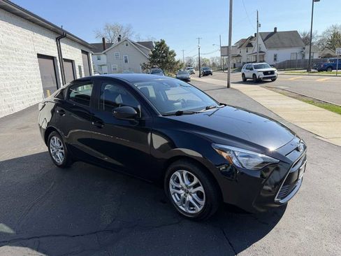 Used 2018 Toyota Yaris iA image 7