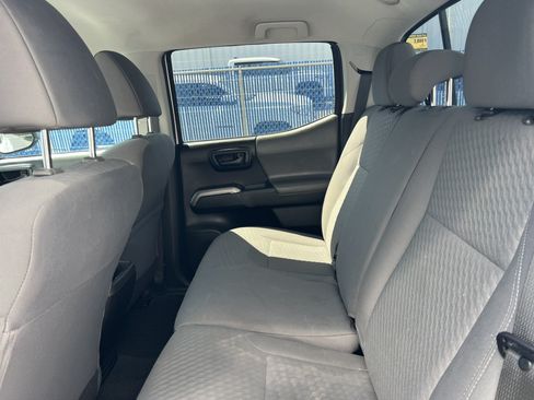 Used 2021 Toyota Tacoma SR5 RWD image 19