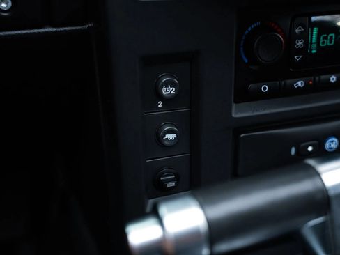 Used 2005 HUMMER H2 w/ Preferred Equipment Group AWD/4WD image 47
