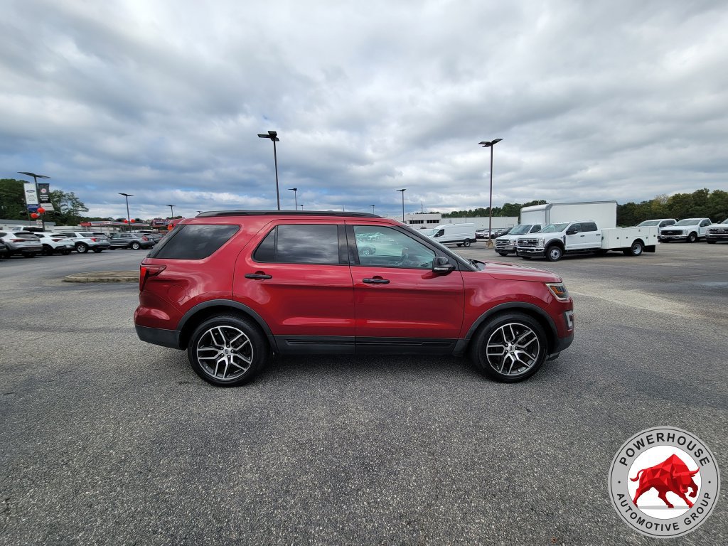 Used 2017 Ford Explorer Sport w/ Equipment Group 401A AWD/4WD image 8
