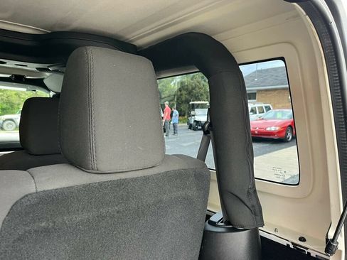 Used 2015 Jeep Wrangler Sport AWD/4WD image 26