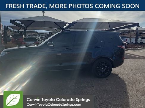 Used 2020 Land Rover Discovery Landmark image 4