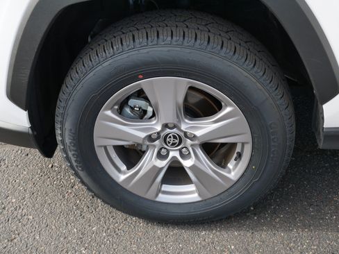 Certified 2025 Toyota RAV4 XLE AWD/4WD image 15