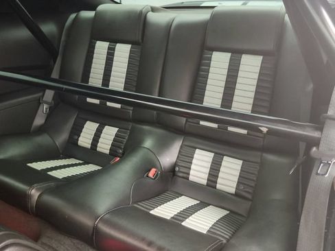 Used 2010 Ford Mustang Shelby GT500 RWD image 27