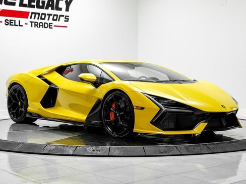 Used 2025 Lamborghini Revuelto AWD/4WD image 3
