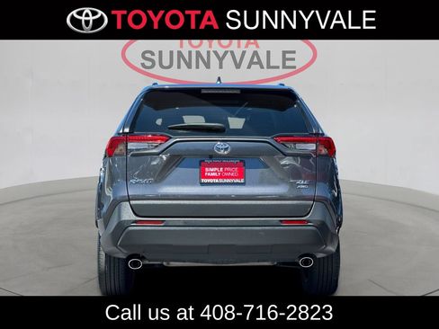 Used 2022 Toyota RAV4 XLE Premium AWD/4WD image 9