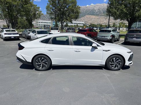 Certified 2026 Hyundai Sonata Blue FWD image 6