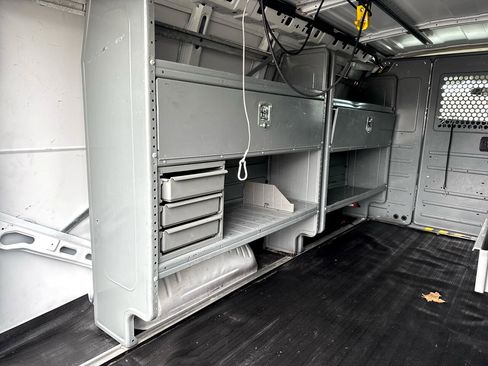 Used 2014 Chevrolet Express 1500 AWD image 12