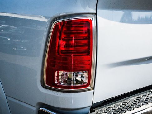 Used 2018 RAM 2500 Laramie AWD/4WD image 8
