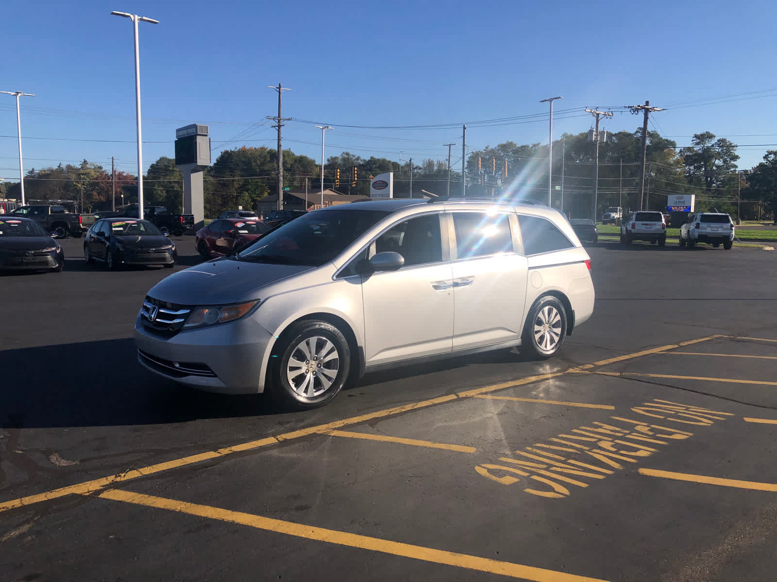 Used 2014 Honda Odyssey EX image 4