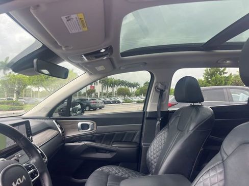Used 2022 Kia Sorento SX Prestige image 29