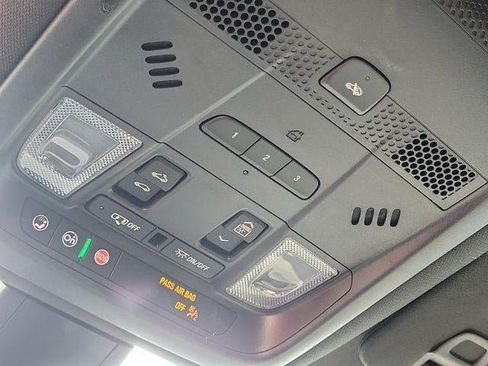 Certified 2023 Cadillac XT6 Premium Luxury FWD image 32
