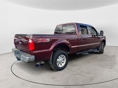 Used 2010 Ford F350 Lariat image 3