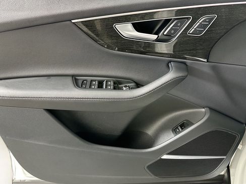 Used 2024 Audi Q7 3.0T Premium Plus image 22