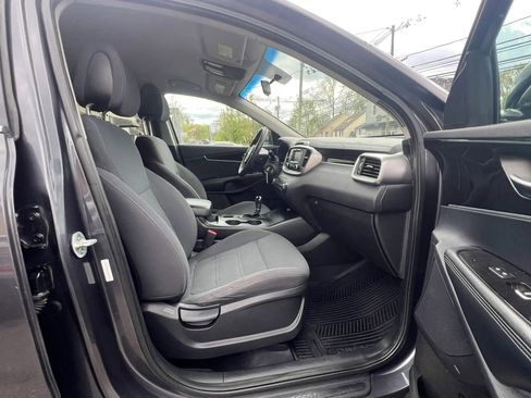 Used 2016 Kia Sorento FWD image 29