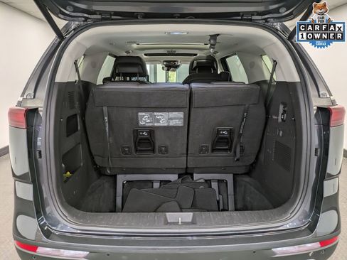 Used 2023 Kia Carnival SX Prestige FWD image 25