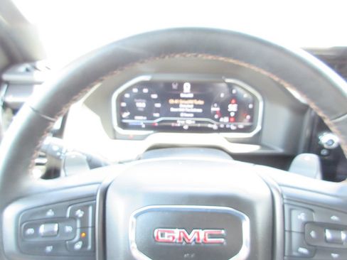 Certified 2025 GMC Sierra 1500 AT4 w/ AT4 Premium Package AWD/4WD image 36