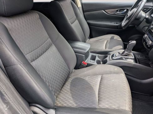 Used 2019 Nissan Rogue SV w/ Premium Package AWD/4WD image 34