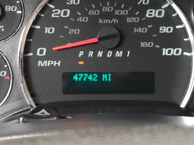 Used 2020 Chevrolet Express 2500 w/ Driver Convenience Package RWD image 29