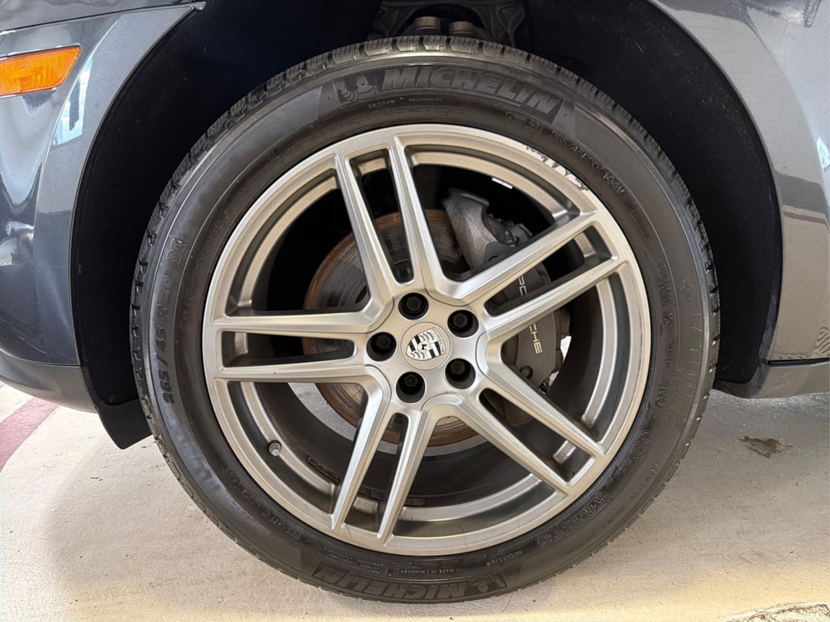 Used 2021 Porsche Macan AWD/4WD image 13
