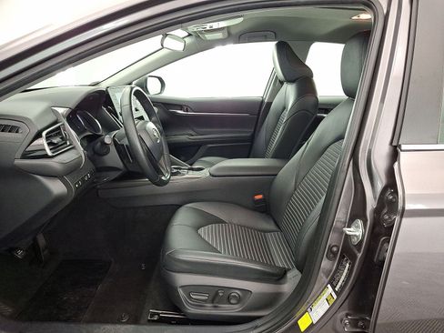Certified 2023 Toyota Camry SE FWD image 3