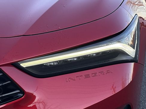 Used 2023 Acura Integra image 11