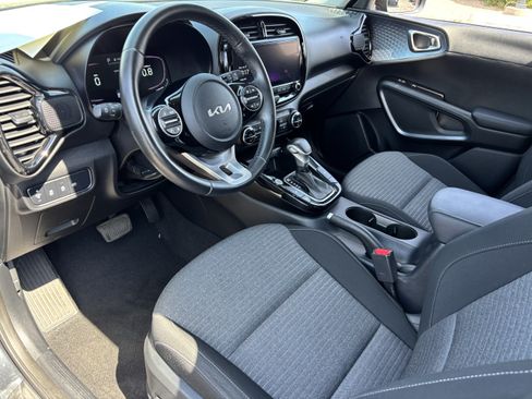 Certified 2023 Kia Soul EX FWD image 16