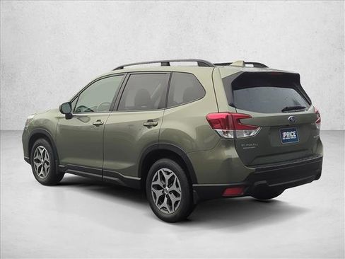 Used 2020 Subaru Forester Premium image 7