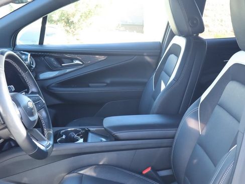 Used 2024 Chevrolet Blazer EV LT AWD/4WD image 19