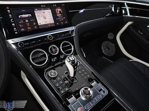 Used 2024 Bentley Continental GT Speed image 27