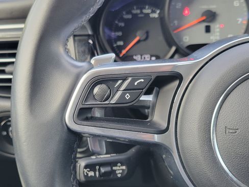 Used 2021 Porsche Macan S image 12