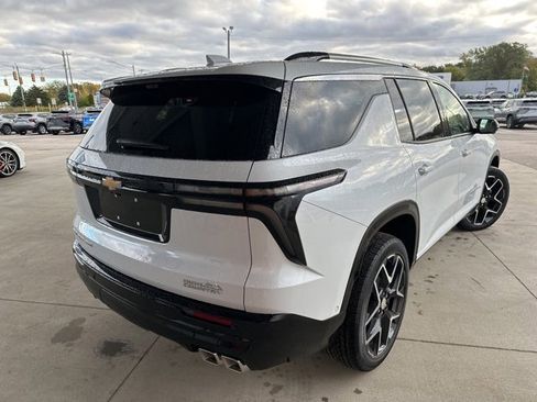 New 2026 Chevrolet Traverse High Country w/ LPO, Floor Liner Package image 5