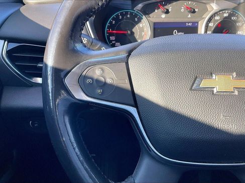 Used 2020 Chevrolet Traverse LT FWD image 5