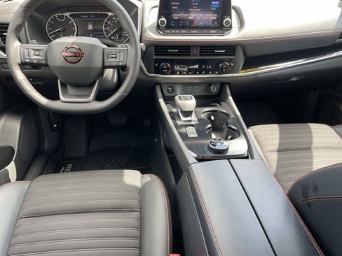 Used 2025 Nissan Rogue SV w/ Rock Creek Premium Package AWD/4WD image 15