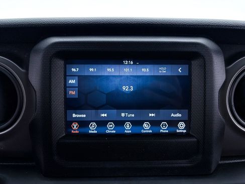 Used 2022 Jeep Wrangler Unlimited Sport image 16