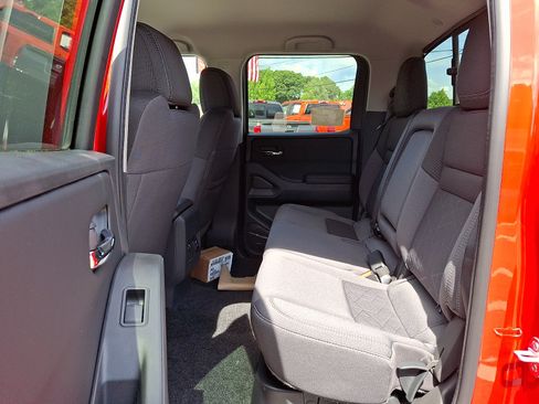 New 2026 Nissan Frontier SV w/ SV Convenience Package AWD/4WD image 7