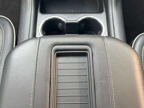 Used 2023 Chevrolet Tahoe Premier AWD/4WD image 24