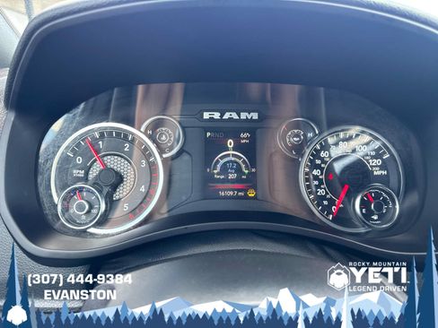 Used 2024 RAM 3500 Tradesman w/ Chrome Appearance Group AWD/4WD image 30