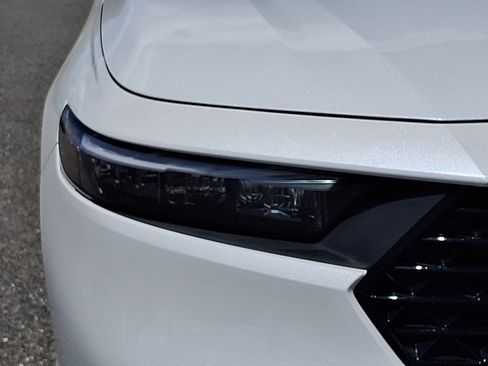 Used 2023 Honda Accord Sport image 9