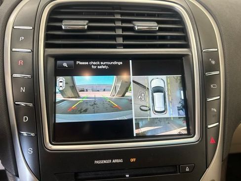 Used 2016 Lincoln MKX Reserve w/ Technology Package AWD/4WD image 14
