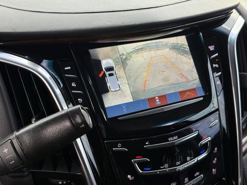 Used 2018 Cadillac Escalade ESV 2WD image 21