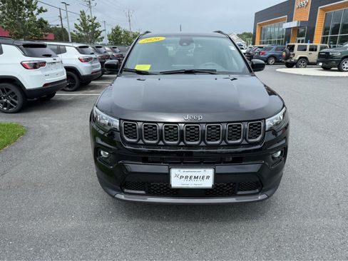 Used 2026 Jeep Compass Limited AWD/4WD image 2